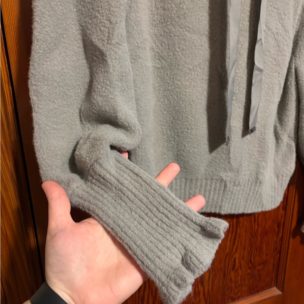 EXPRESS Gray Women's Soft Hooded Sweater Size Extra Small - Picture 3 of 6